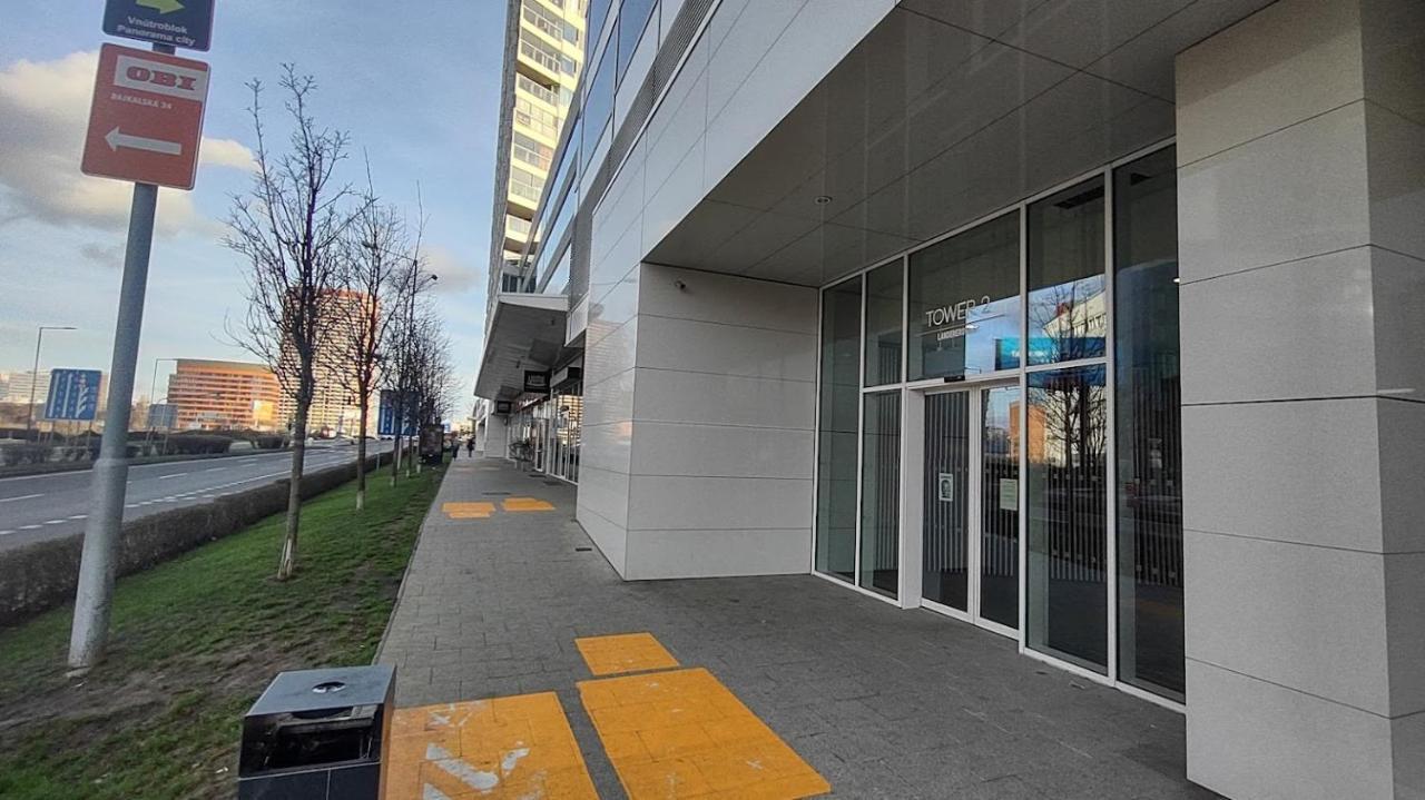 Panorama - Sunset And Castle View, 22Nd Floor, Garage, Ac Apartment Bratislava Exterior photo