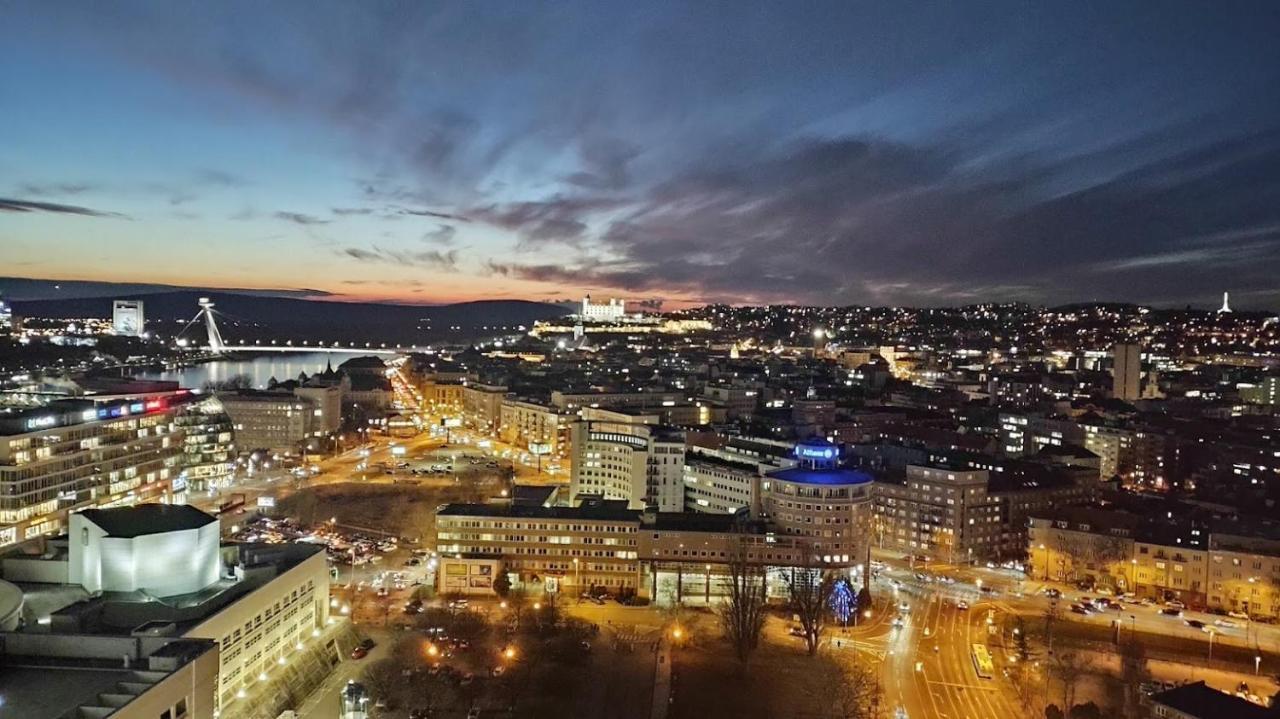Panorama - Sunset And Castle View, 22Nd Floor, Garage, Ac Apartment Bratislava Exterior photo
